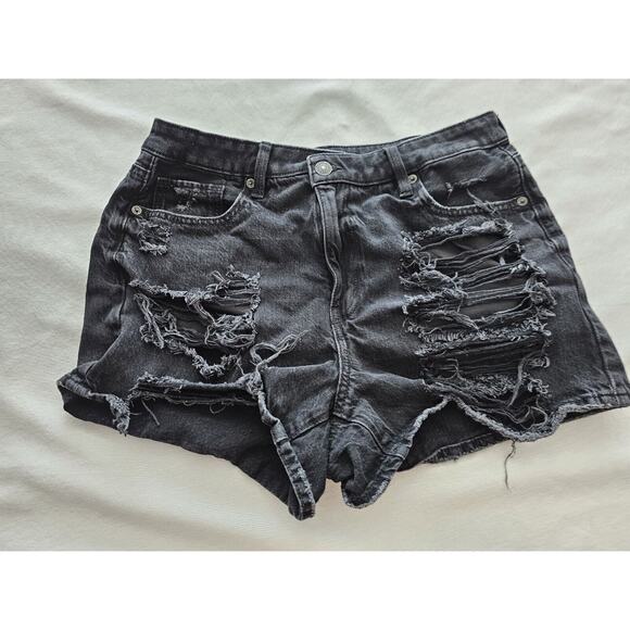 AMERICAN EAGLE Cross Waist Mom High Rise Shorts Distressed Black Size 10 - Picture 2 of 9
